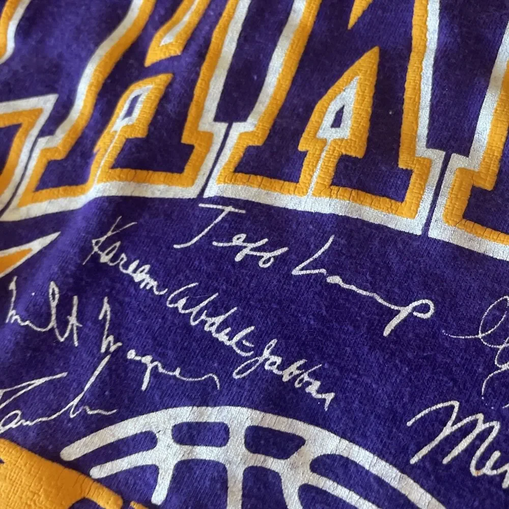 Vintage Los Angeles Lakers 88 World Champions Single Stitch T Shirt; Men’s Sz S